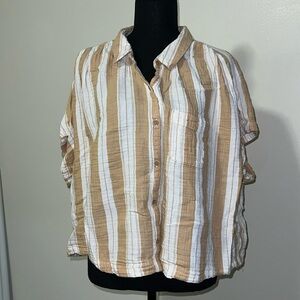 Old Navy striped size XL crinkled gauze button down shirt tan white